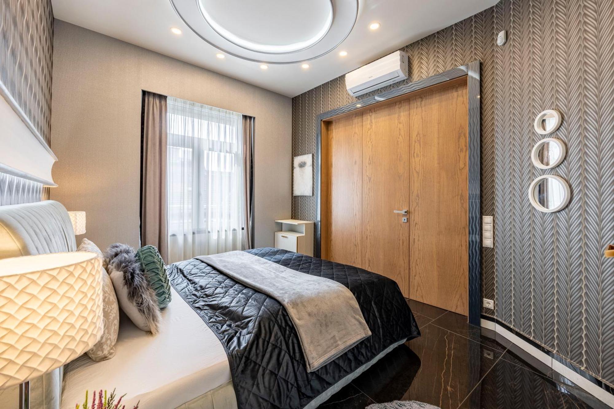 Luxury Royal Central Apartment By Prestige Homes Будапеща Екстериор снимка